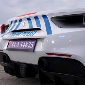 Döneme damgasını vurdular: İşte geçmişten günümüze Polis arabaları!