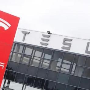 Tesla ABD'de yaklaşık 700 bin aracı geri çağırıyor