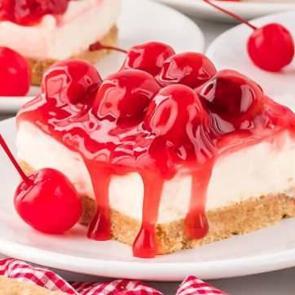 Yedik&ccedil;e yediren tam &ouml;l&ccedil;&uuml;l&uuml; "Vişneli Cheesecake"