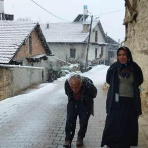 30 yıl sonra ilk kez sırt&uuml;st&uuml; yatabildi! 