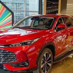 5 Yıldızlı Turbo MG HS Showromlarda!