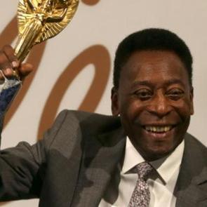 1279 golle Guinness'e giren 'Futbolun Kralı' Pele vefatının 3. yılında anılıyor
