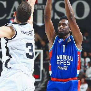  Beşiktaş, Anadolu Efes'i devirdi