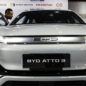 BYD dünyanın en büyük araç taşıyan gemisini denize indirdi