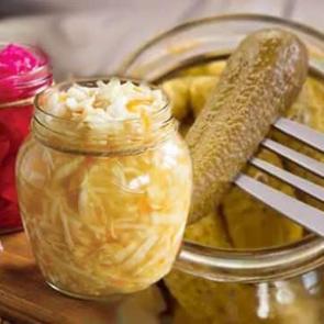 Ev yapımı turşunun faydaları: Sindirimden, kilo kontrol&uuml;ne!