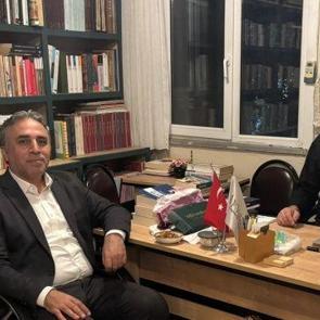 Mahmut Bıyıklı&rsquo;dan Ay Vakti Dergisi&rsquo;ne ziyaret