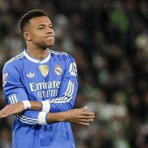 Real Madrid ve Mbappe'ye b&uuml;y&uuml;k şok! Kul&uuml;p duyurdu