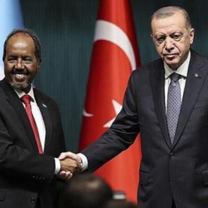 Son Dakika: Erdoğan ile Somali Cumhurbaşkanı Mahmud g&ouml;r&uuml;şmesi başladı