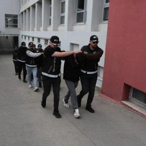 Yer: Adana! Hara&ccedil; &ccedil;etesinin 19 yaşındaki Murat'ı &ouml;ld&uuml;rd&uuml;ğ&uuml; ortaya &ccedil;ıktı