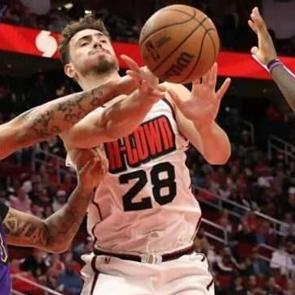 Alperen Şeng&uuml;n'l&uuml; Houston, LeBron James'li Lakers'ı devirdi