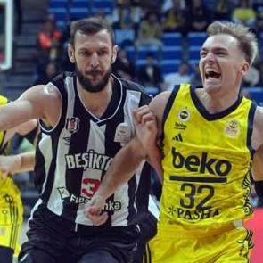 Fenerbah&ccedil;e derbide Beşiktaş'ı devirdi!