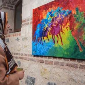 Rami Kütüphanesi'nde "Atlar da Kaderle Koşarlar" sergisi açıldı