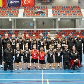 T&uuml;rk Hava Yolları, CEV Kupası'nda &ccedil;eyrek final kapısını araladı