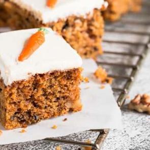 Yumuşacık lezzet: Kremalı havuçlu kek