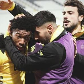 İstanbulspor deplasmanda tek golle kazandı!