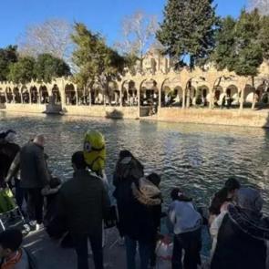 Dünyanın ‘en büyük doğal akvaryumu’: Binlerce yıllık rivayete konu oldu!