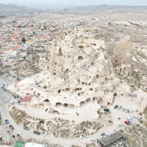 Dünyanın en büyük doğal gökdeleni! Vadiler en iyi buradan izleniyor