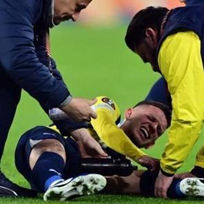 Fenerbah&ccedil;e'de kırmızı kart isyanı! 