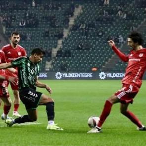 Lider, Pendikspor engelini de aştı! Kocaelispor makası a&ccedil;ıyor