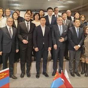 Moğolistan&rsquo;daki doktorlar T&uuml;rk hekimlerinden eğitim alacak