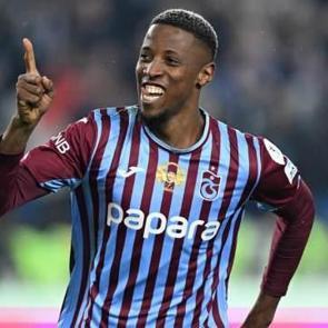 Simon Banza, ligin en verimli yabancı oyuncusu