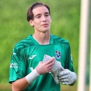 Dudak u&ccedil;uklatan rakamı g&ouml;zden &ccedil;ıkardılar! Arda'dan sonra Real Madrid'e ikinci T&uuml;rk