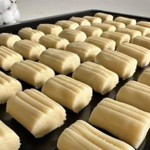 Ağızda dağılan un kurabiyesi tarifi!