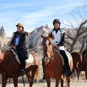 'Güzel Atlar Diyarı': Balon turlarının yanı sıra böyle keşfediliyor!