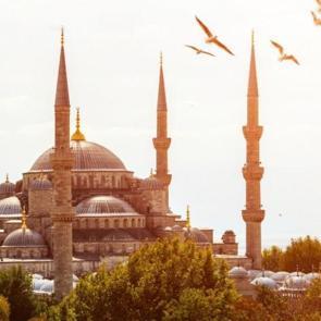Osmanlı’nın ilk ve tek 6 minareli camisi: Sultanahmet Camii