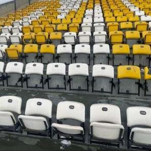 Bursaspor ma&ccedil;ında 300 koltuk kırıldı