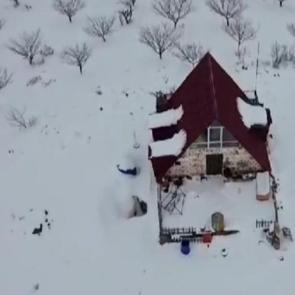 Deprem korkusunu &lsquo;zirveye&rsquo; taşıdı: G&ouml;ren bir daha bakıyor