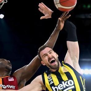 Olaylı derbide Fenerbah&ccedil;e Beko, Galatasaray'ı farklı ge&ccedil;ti ve finale y&uuml;kseldi
