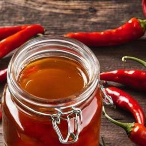 Acı biber ile bal karışımı ile tanışın: &Ouml;ks&uuml;r&uuml;ğ&uuml; &ouml;nler ve boğazı temizler