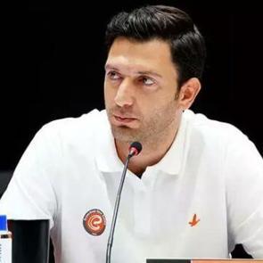  Ferhat Akbaş, Japonya Milli Takımı'nın başantren&ouml;r&uuml; oldu