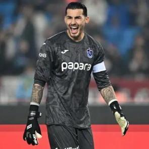 Uğurcan &Ccedil;akır'ın 274 ma&ccedil;lık istikrarı! Sadece Şenol G&uuml;neş'i ge&ccedil;emedi