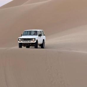 &Ccedil;&ouml;l safarileri, ATV turları ve deve gezileri! Bir de g&uuml;n batımında g&ouml;r&uuml;n