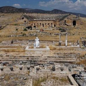 Hierapolis Antik Kenti: Pamukkale&rsquo;nin Tarihi Mirası