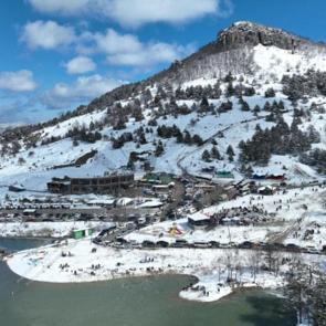 Uludağ’a çıkamayanlar akın etti: Kar eğlencesinin yeni rotası!
