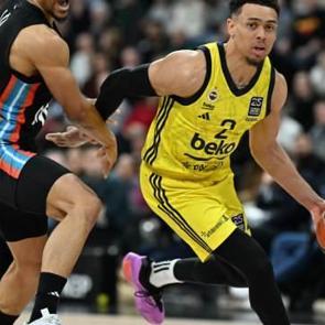Fenerbah&ccedil;e Beko'dan m&uuml;thiş geri d&ouml;n&uuml;ş! Rekor gecesini zaferle ta&ccedil;landırdı