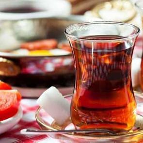 Sahurda çay içenlere üzücü haber! Uzmanlar uyarıyor