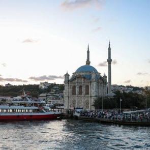 Şehrin silüetinin eşsiz parçaları: Yalı camileri
