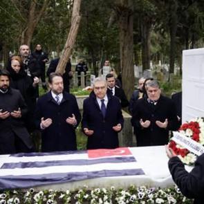 Serdal Adalı, S&uuml;leyman Seba&rsquo;nın kabrini ziyaret etti