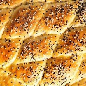 Yumuşacık lezzet: S&uuml;tl&uuml; Ramazan pidesi tarifi