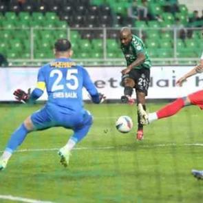 1. Lig'de &ccedil;ılgın m&uuml;cadele! 5 gol biden attılar