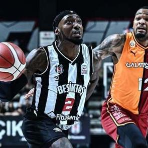 Beşiktaş derbide Galatasaray'a fark attı