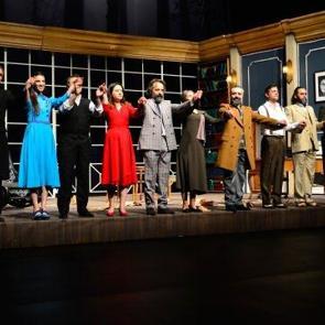 "Bir Adam Yaratmak" oyunu Külliye'de sahnelendi