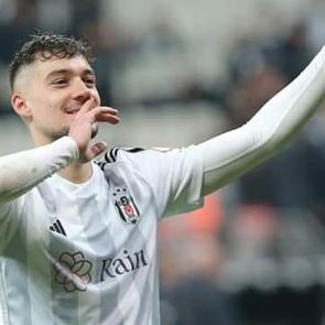 Ernest Mu&ccedil;i, Mario Gomez&rsquo;den sonra ilk peşinde!