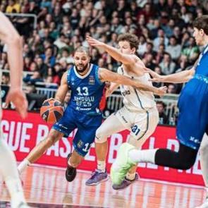 EuroLeague'de alev aldılar! Anadolu Efes, Maccabi'ye şans tanımadı