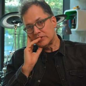 İlker Canikligil kimdir ve aslen nerelidir? Eşi kim? İlker Canikligil filmleri...