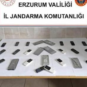 Jandarmadan kaçak telefon operasyonu